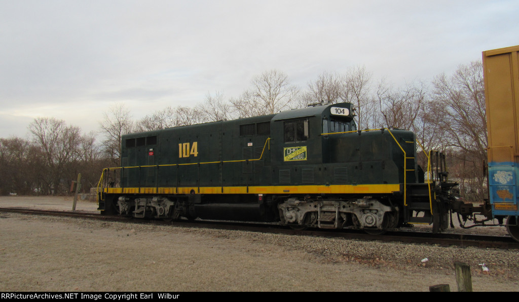 Ohio South Central Railroad (OSCR) 104